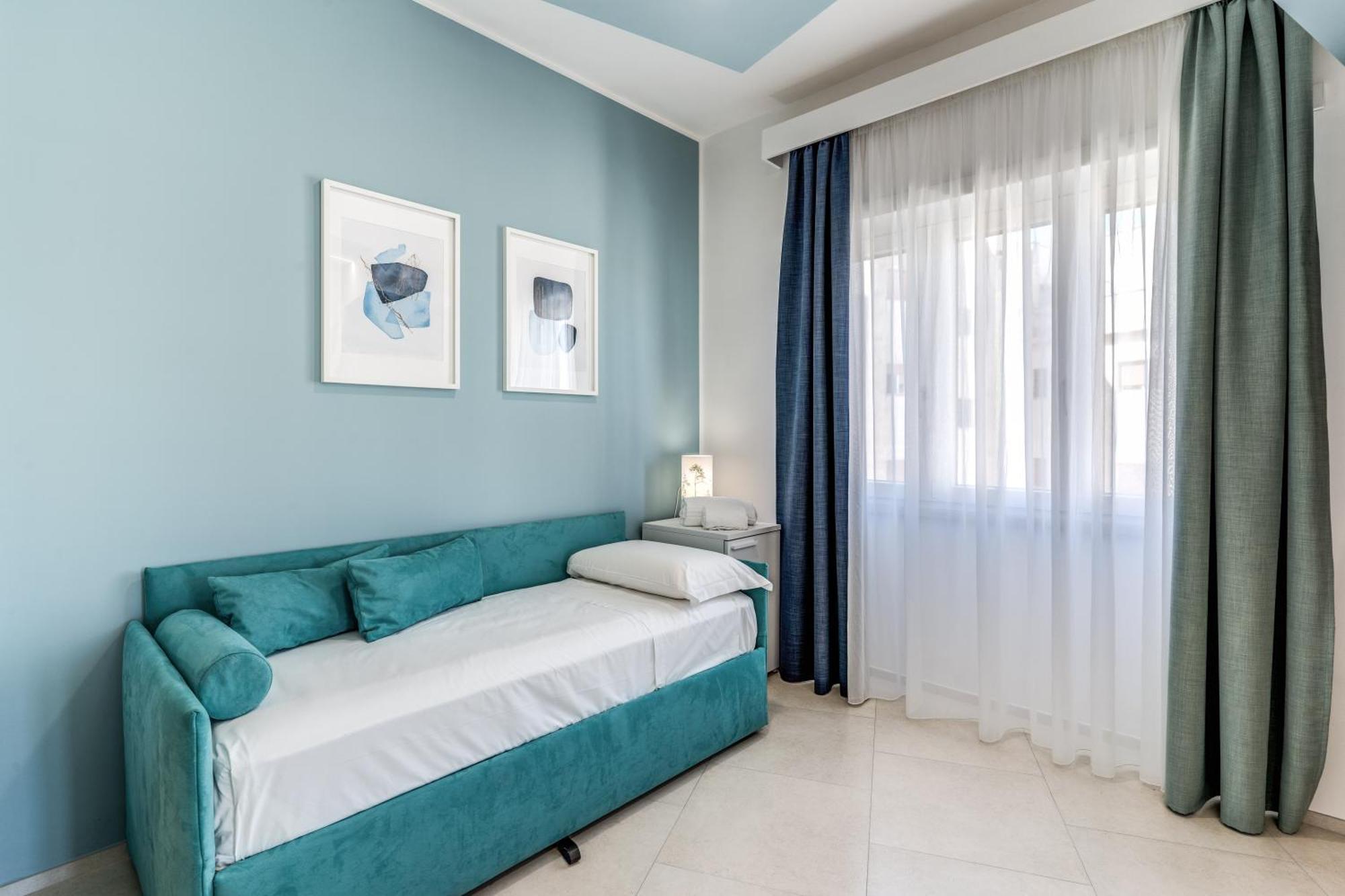 Отель National Square Napoli Экстерьер фото